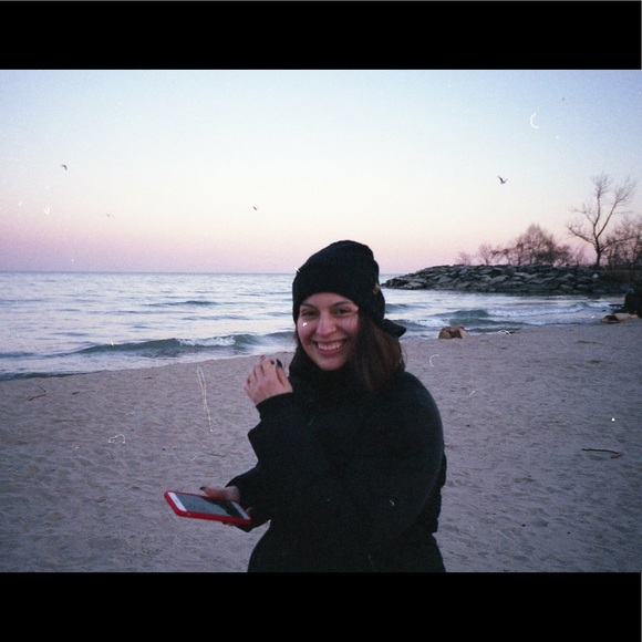 Meet your Posher, Ana - Picture 1 of 1